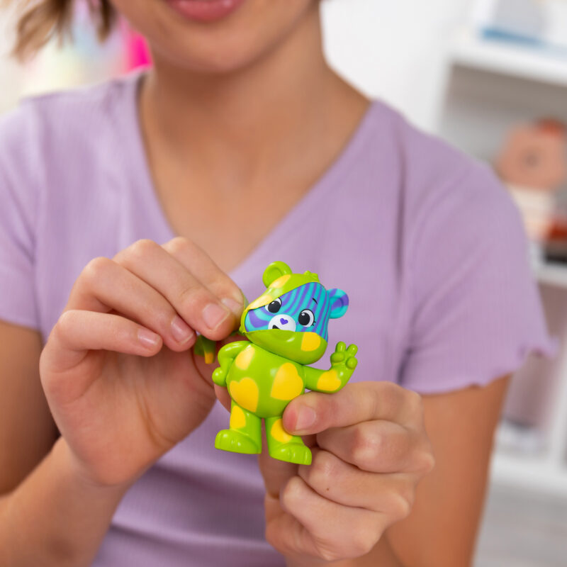Care Bears – Peel and Reveal - US 7757