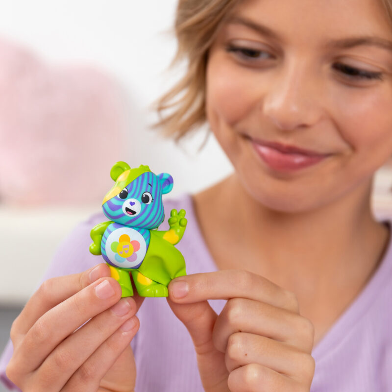 Care Bears – Peel and Reveal - US 7757
